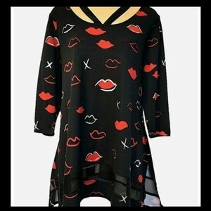 Taking SHAPE ‎ Kiss & Tell Strappy Top
